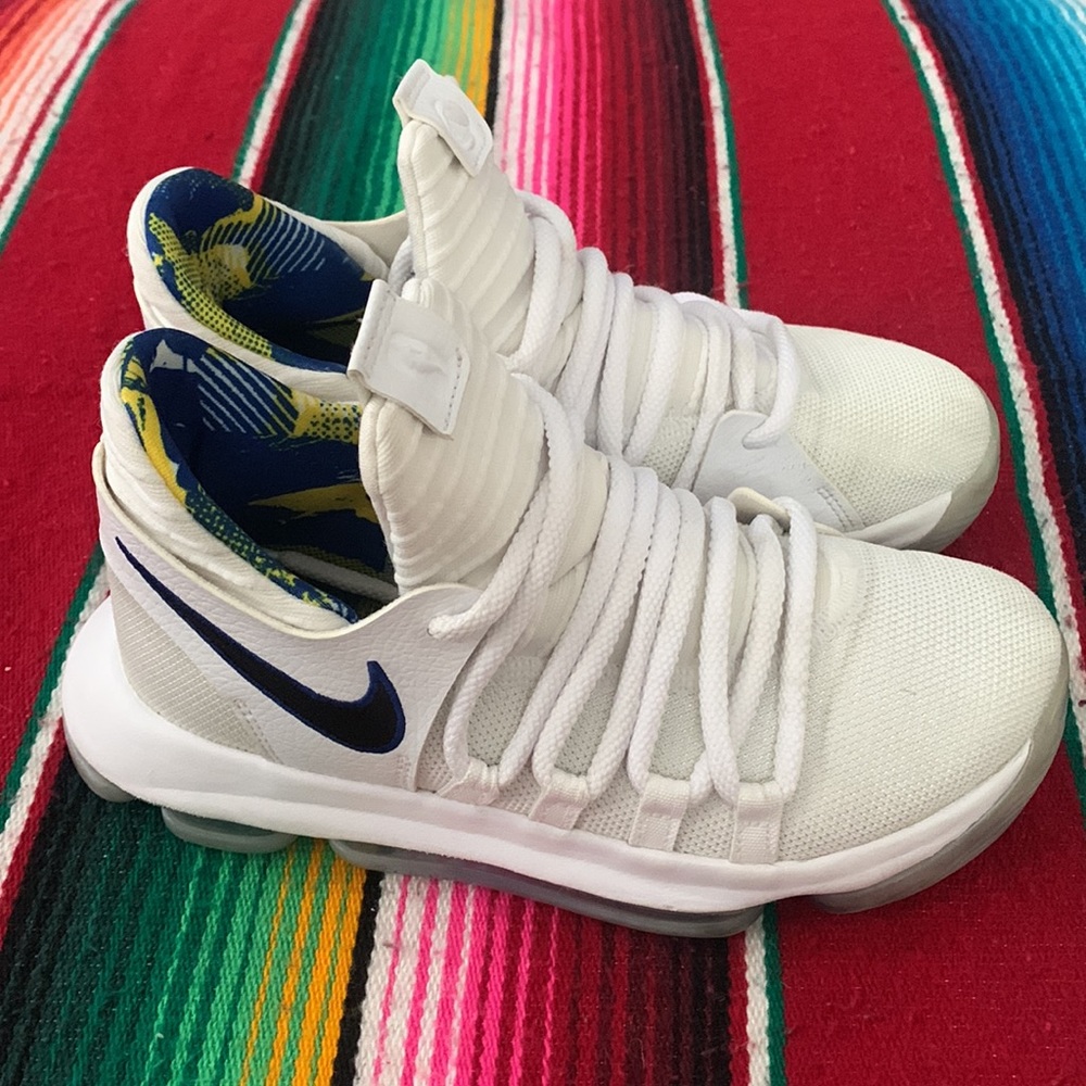 Nike basketball shoes Official NBA logos Kevin Durant's Opening Night